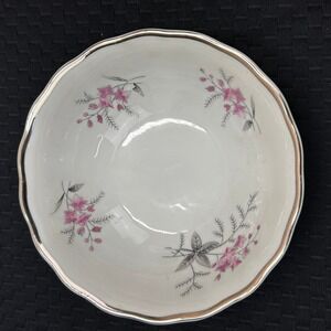 Favolina Karolina Jarolina Poland 3879 Fruit‎ BowlSilver Scalloped Floral 2